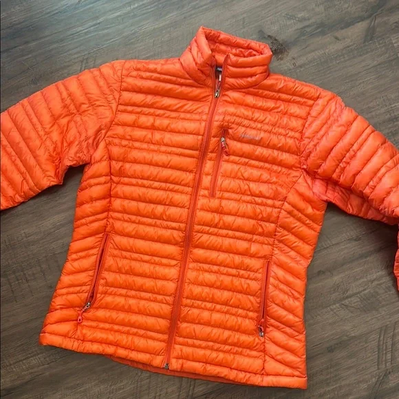 Patagonia women’s Orange micro puffer packable Jacket size medium - Picture 2 of 9